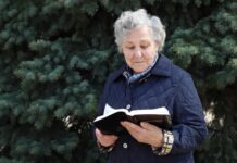 EEM Celebrates 2024 HOPE Campaign, Meaning More Bibles to Transform Lives in Eastern Europe and Beyond